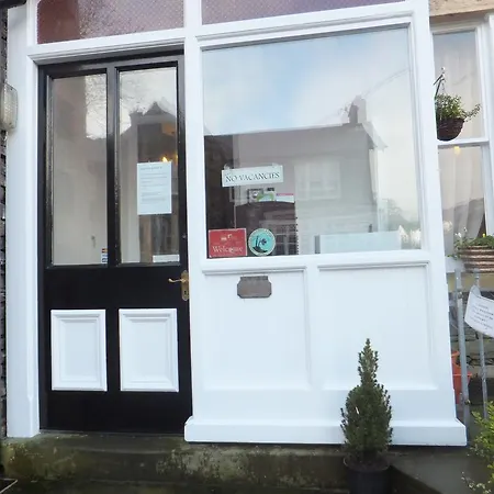 Pensión Melbourne 4*