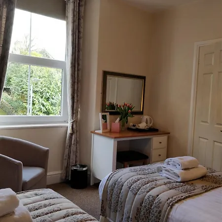 Melbourne Pensión 4*