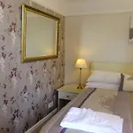 墨尔本宾馆 4* 鲍内斯温德米尔